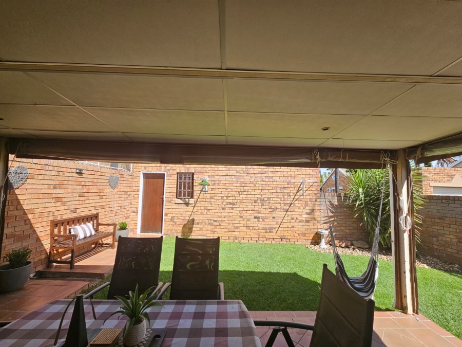 To Let 2 Bedroom Property for Rent in Langenhovenpark Free State